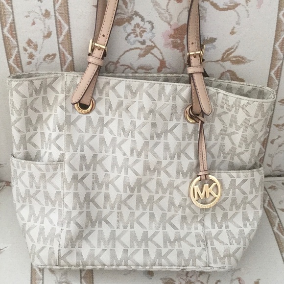 Women’s MICHAEL Kors Signature Tote Bag - Picture 3 of 8